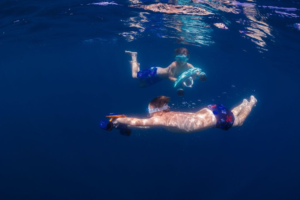 Underwater Fun With This Underwater Scooter