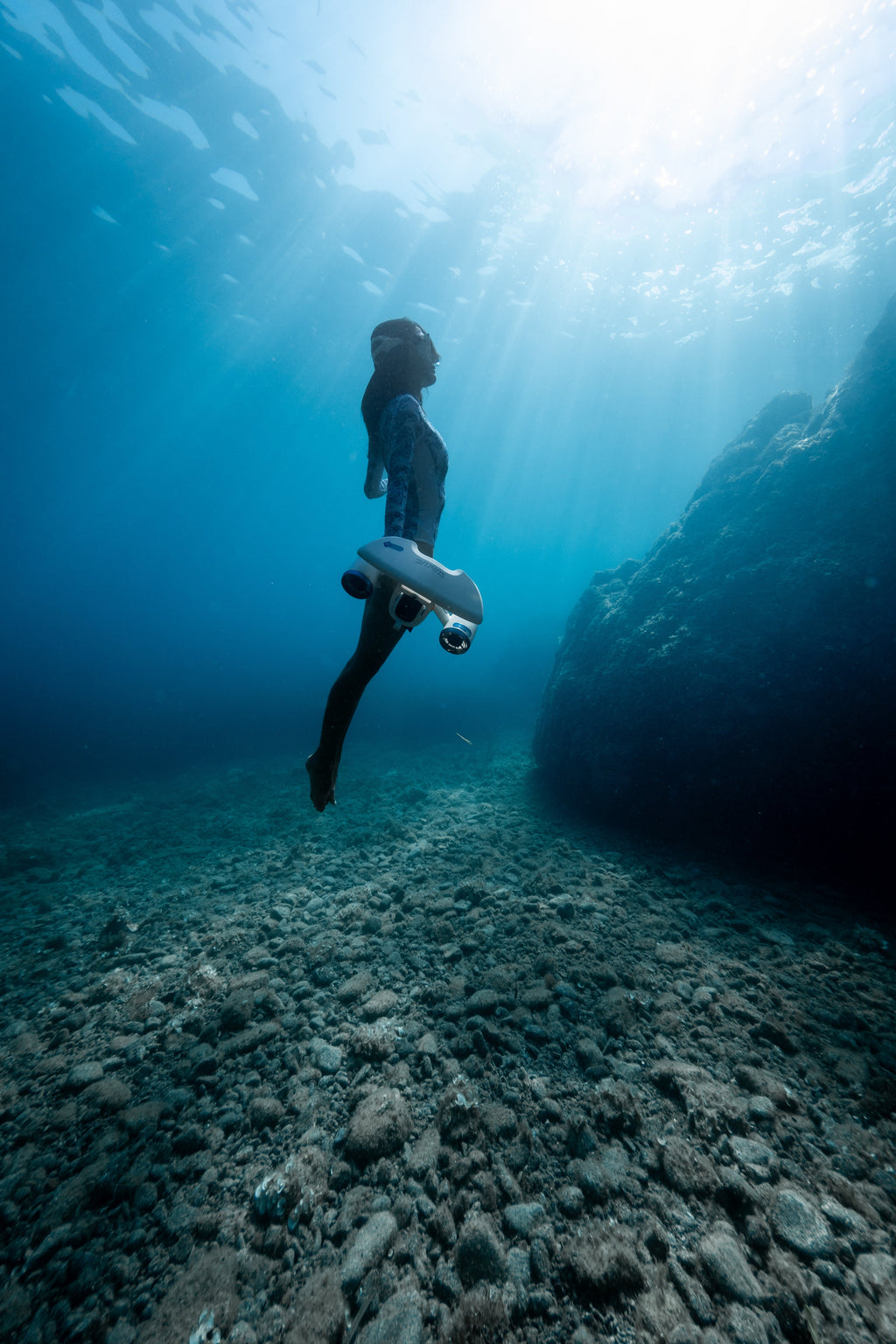 Underwater Fun With This Underwater Scooter