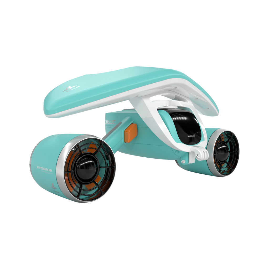 Underwater Fun With This Underwater Scooter
