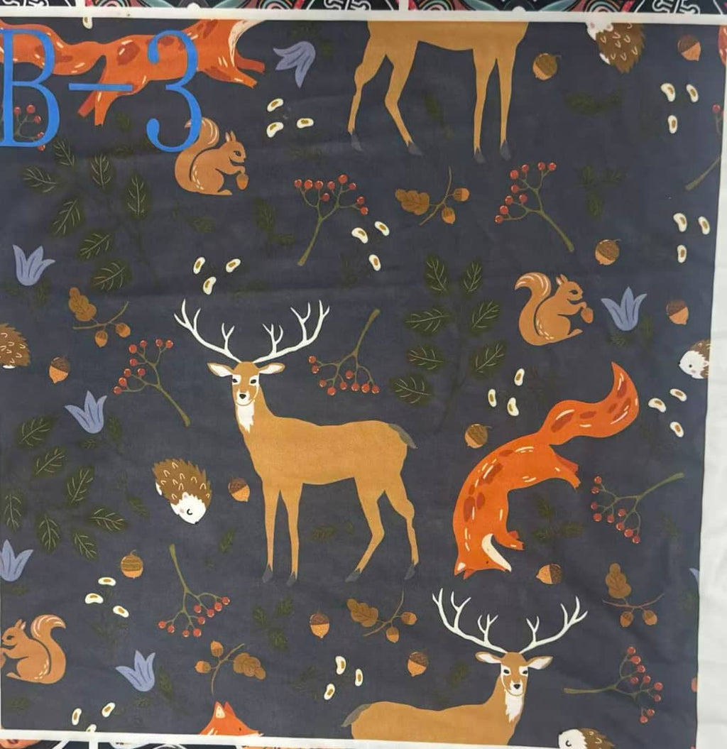 Pre-Order: Autumn Critters Exclusive Leggings with Side Pockets - High-quality Handcrafted Vibrant Fall Animals