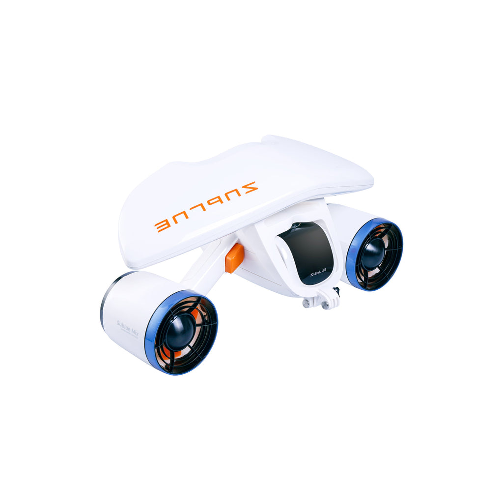 Underwater Fun With This Underwater Scooter