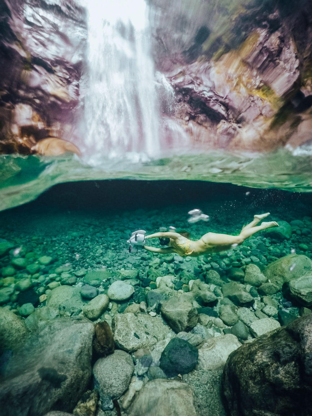 Underwater Fun With This Underwater Scooter