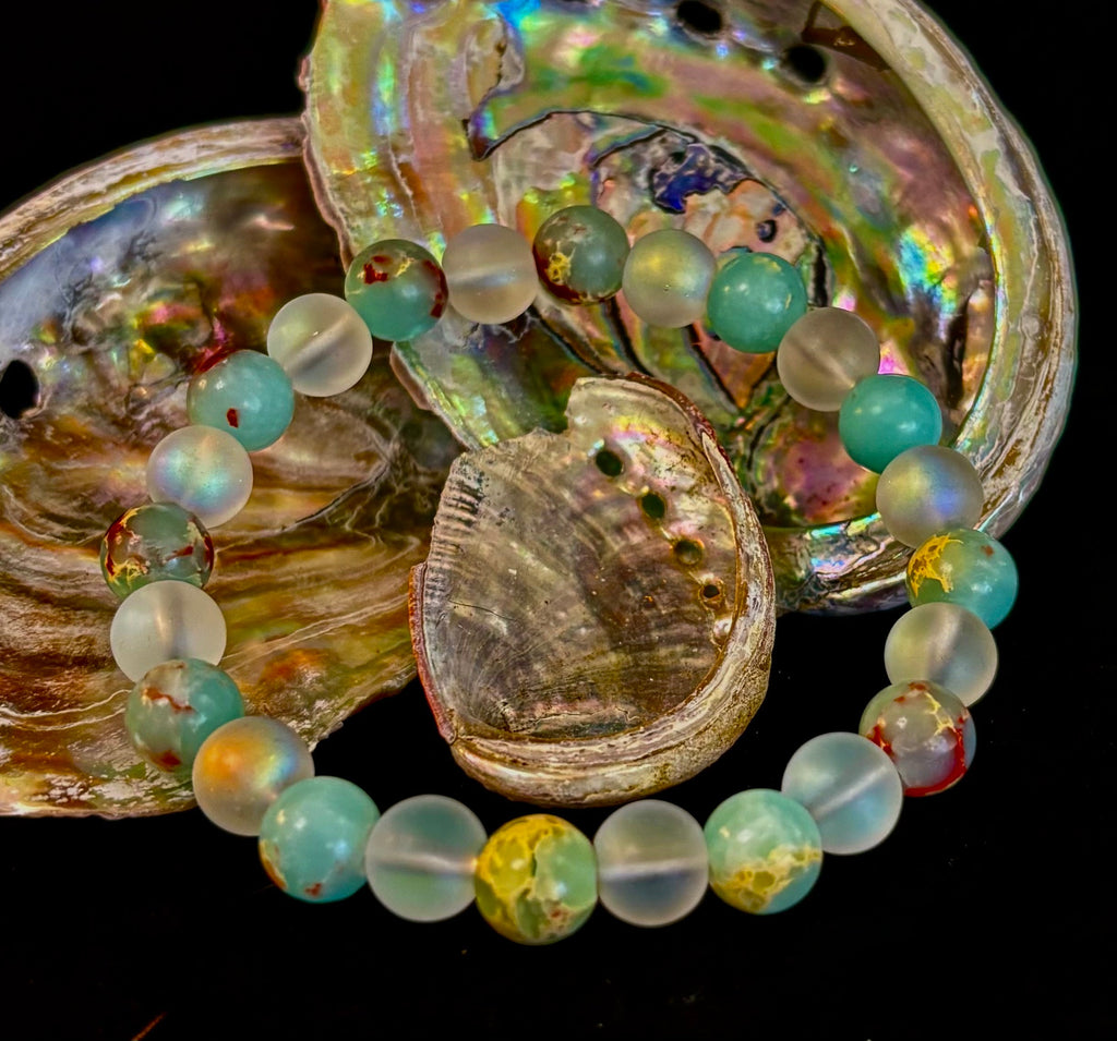 Ocean Breeze Resin Bead Bracelet – Sea Glass Vibes
