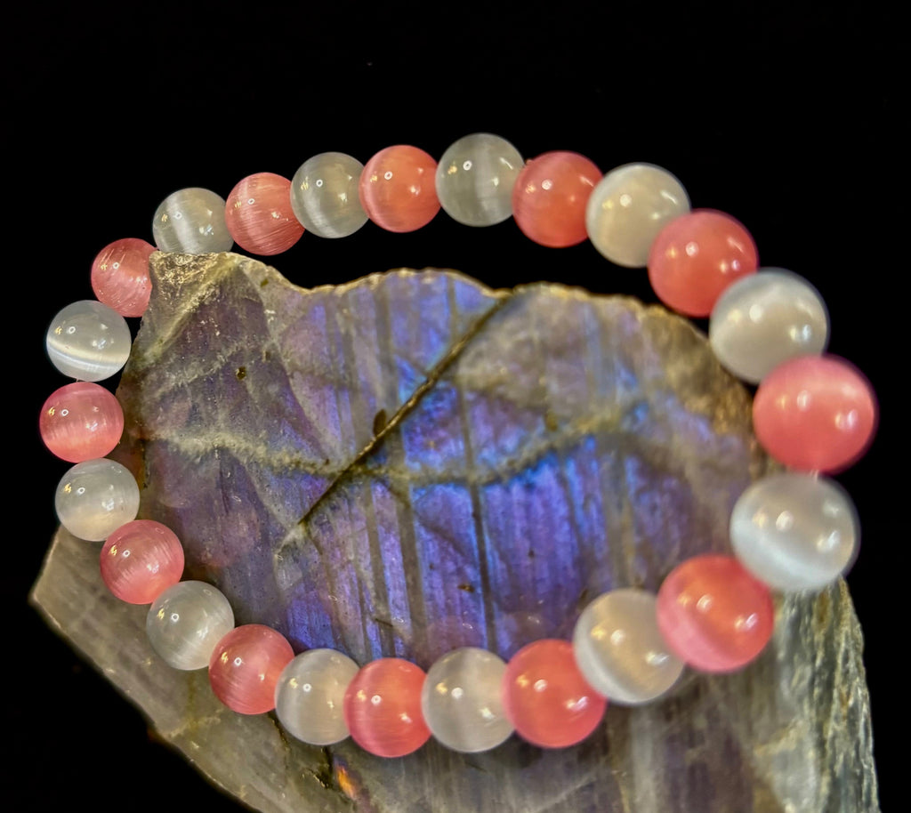 Blush Harmony Cat Eye Bracelet 💗✨