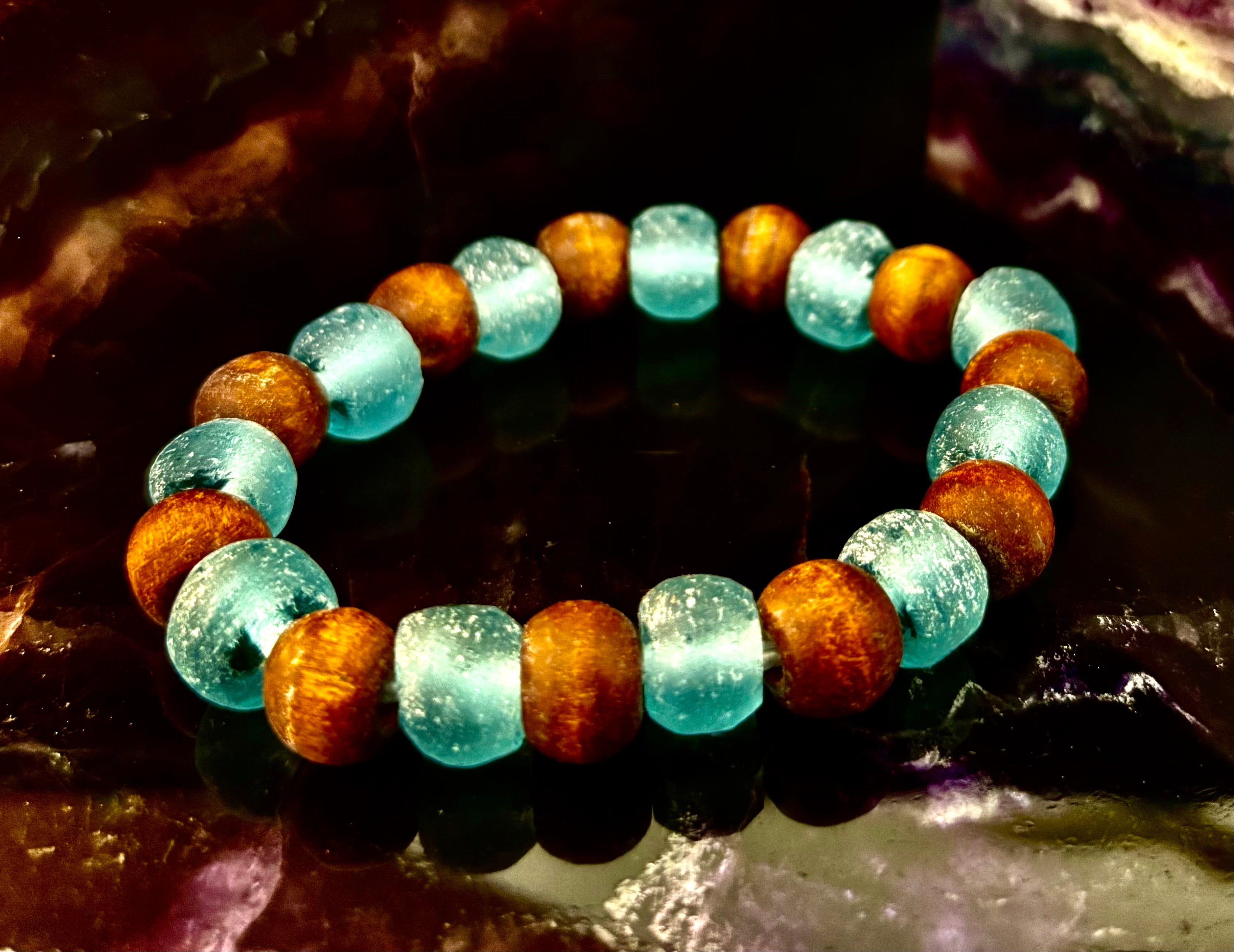 Ocean Drift Recycled Sea Glass Bracelet – Blue Coastal Wood Bead Stretch Bracelet
