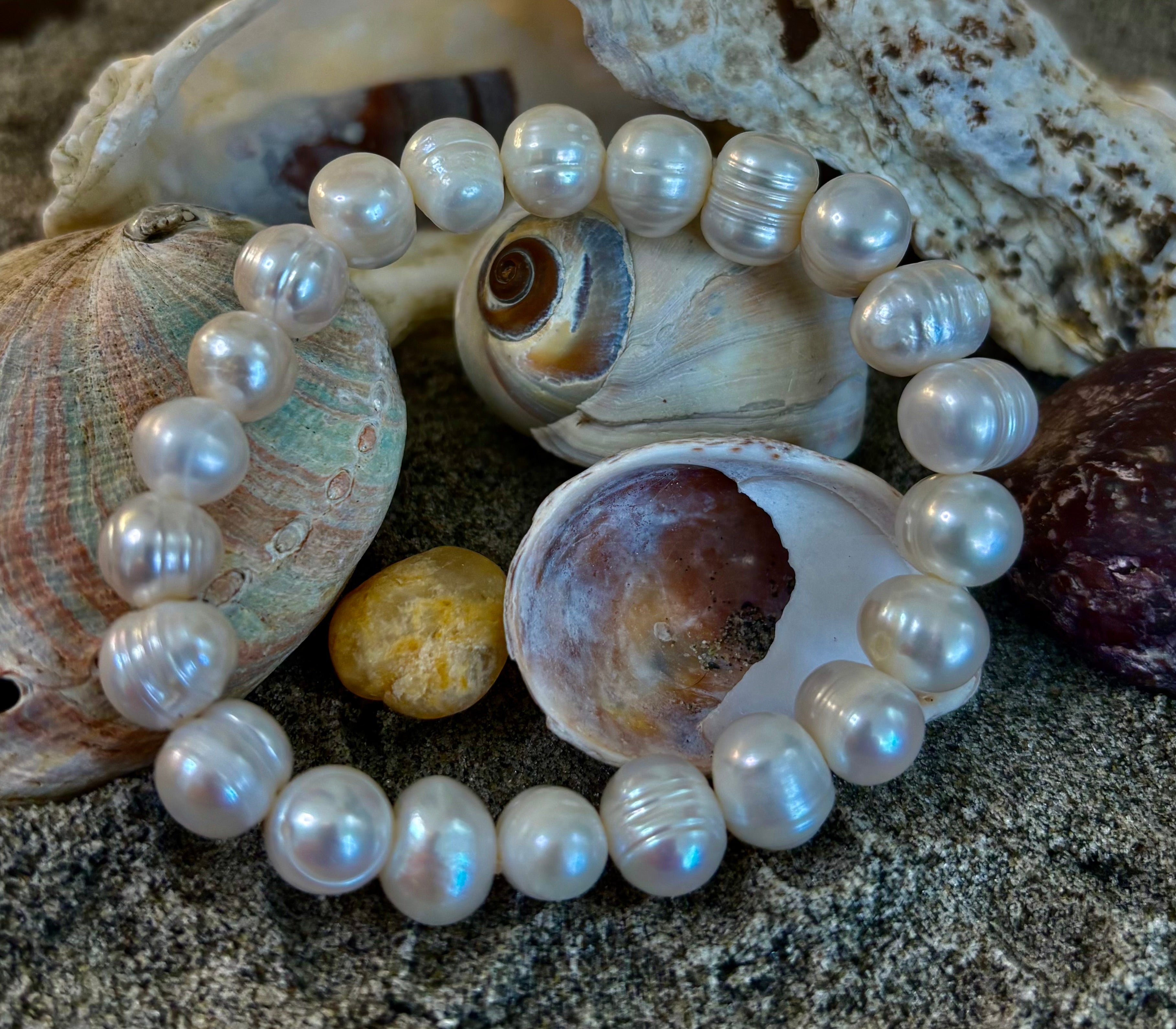 Luminous Grace Freshwater Pearl Bracelet – 6mm & 8mm White Pearl Stretch Bracelet