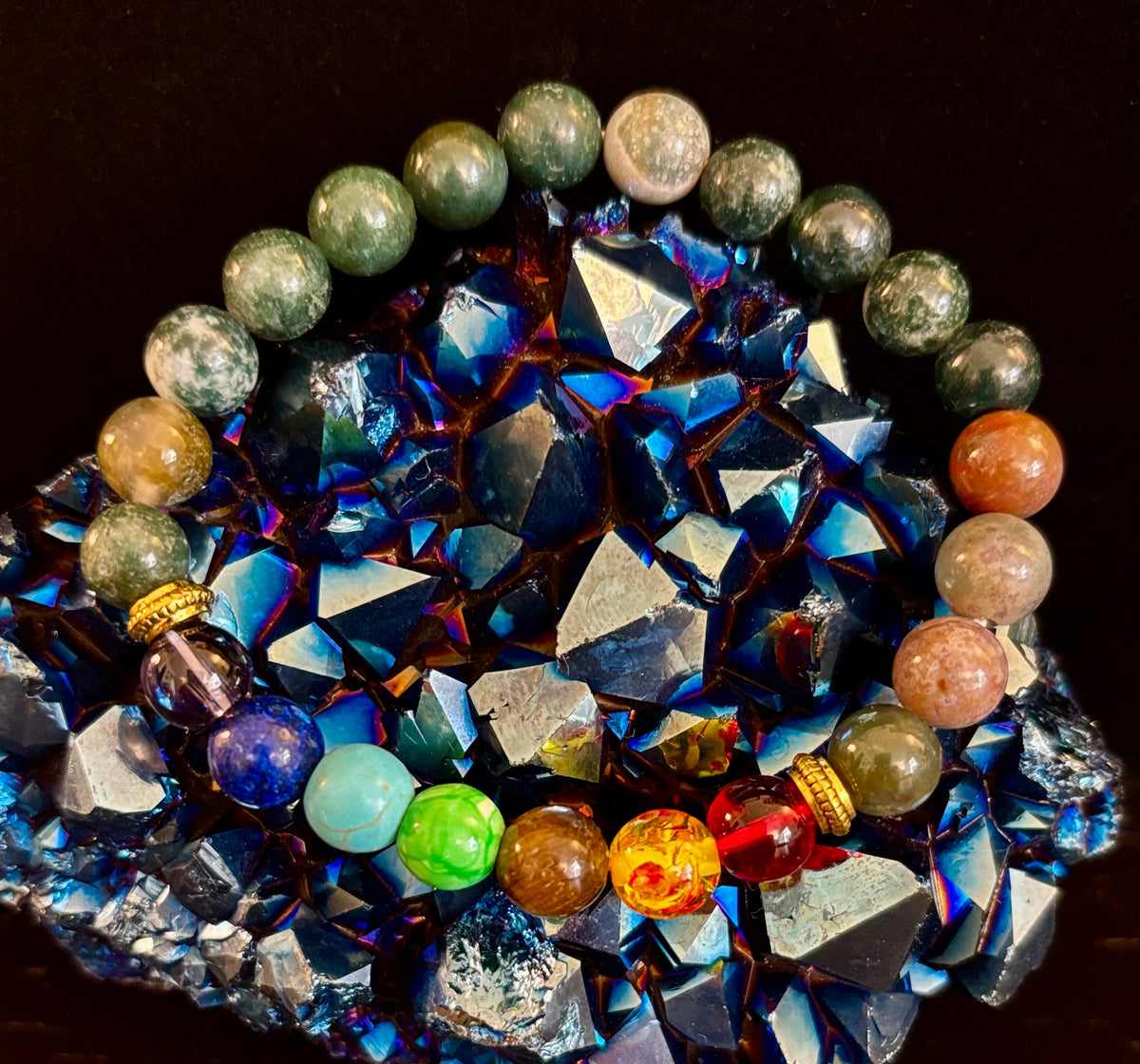 Chakra & Moss Agate Reiki-Infused Healing Bracelet – Grounding Energy & Spiritual Balance
