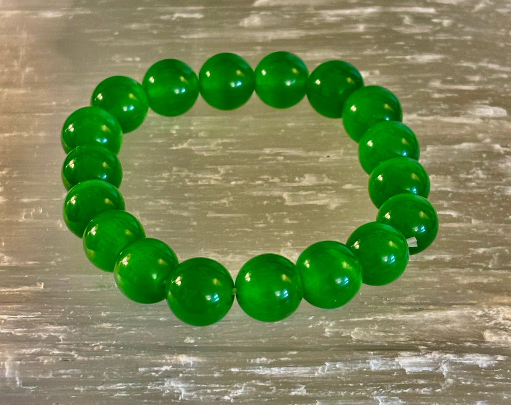 Reiki-Infused Green Cat Eye Stone Bracelet for Intuition, Shielding Protection & Vibrant Focus (8mm, 10mm & 12mm)