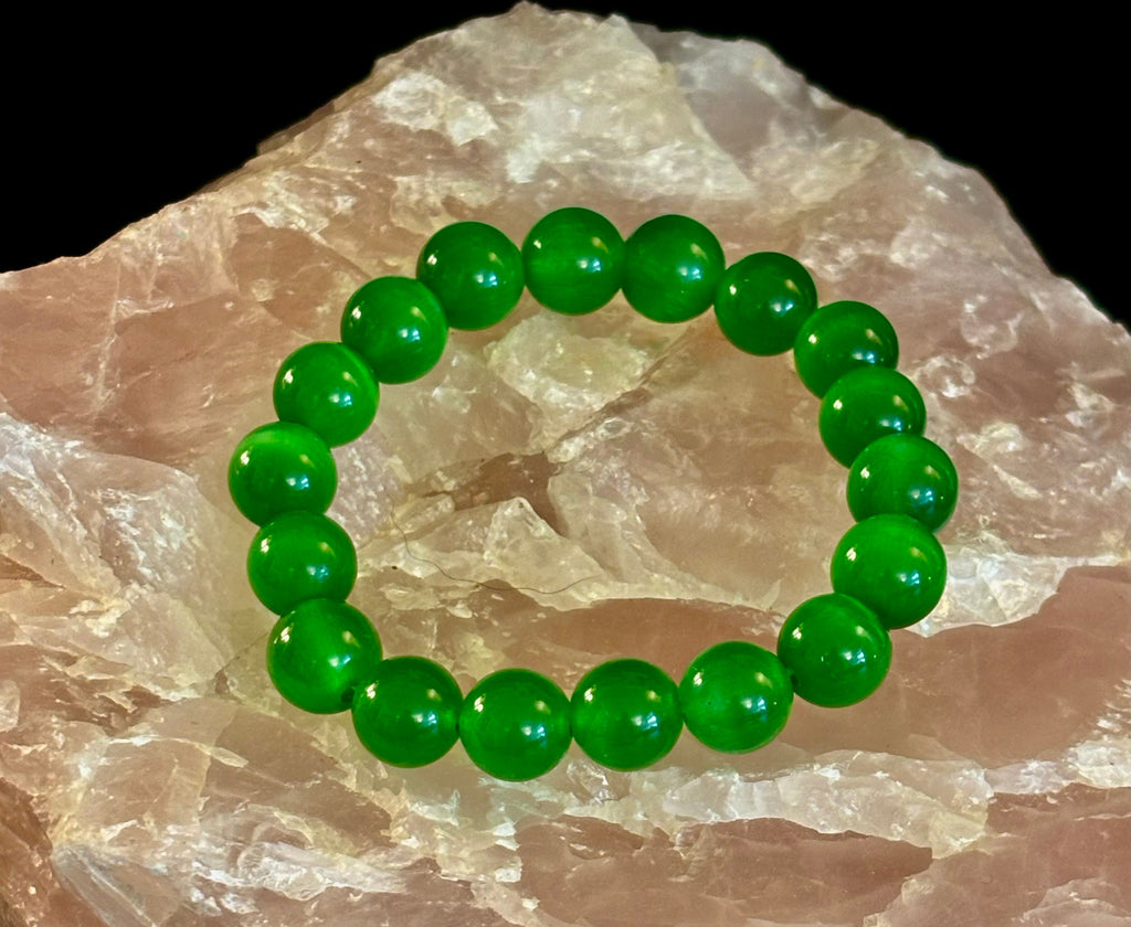 Reiki-Infused Green Cat Eye Stone Bracelet for Intuition, Shielding Protection & Vibrant Focus (8mm, 10mm & 12mm)