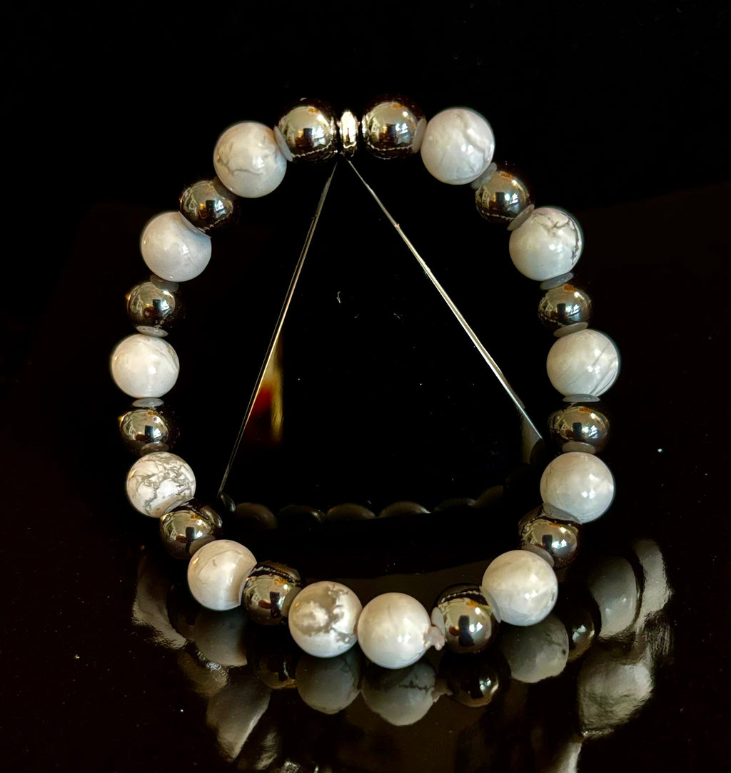 Reiki-Infused White Howlite & Hematite Bracelet for Stress Relief, Grounding & Quiet Focus (8mm)