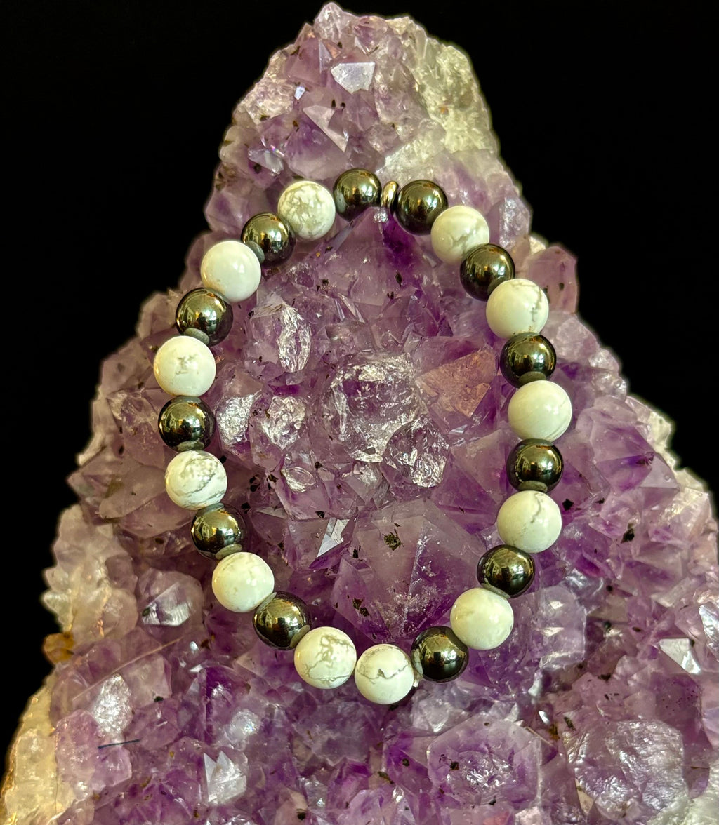 Reiki-Infused White Howlite & Hematite Bracelet for Stress Relief, Grounding & Quiet Focus (8mm)