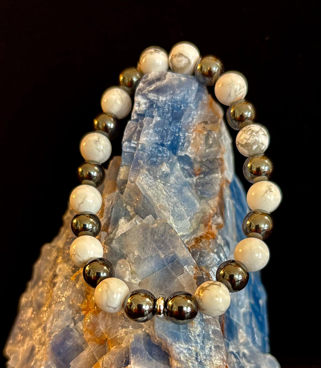 Reiki-Infused White Howlite & Hematite Bracelet for Stress Relief, Grounding & Quiet Focus (8mm)
