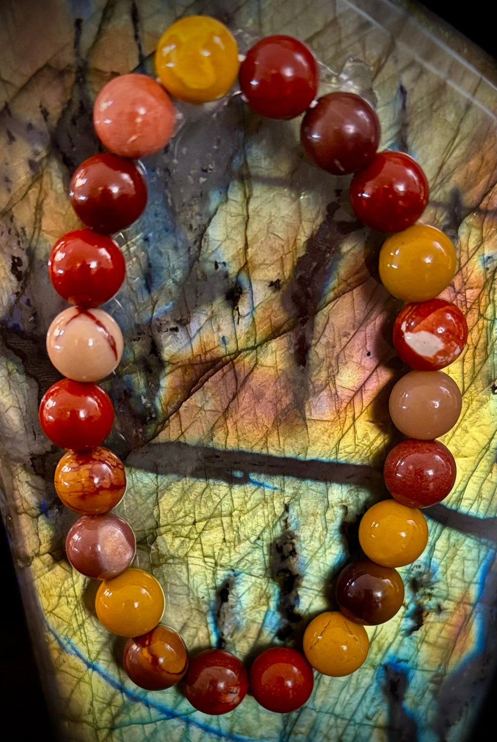 Reiki-Infused Australian Mookaite Jasper Bracelet for Vitality, Grounded Decision-Making & Embracing Change (8mm)