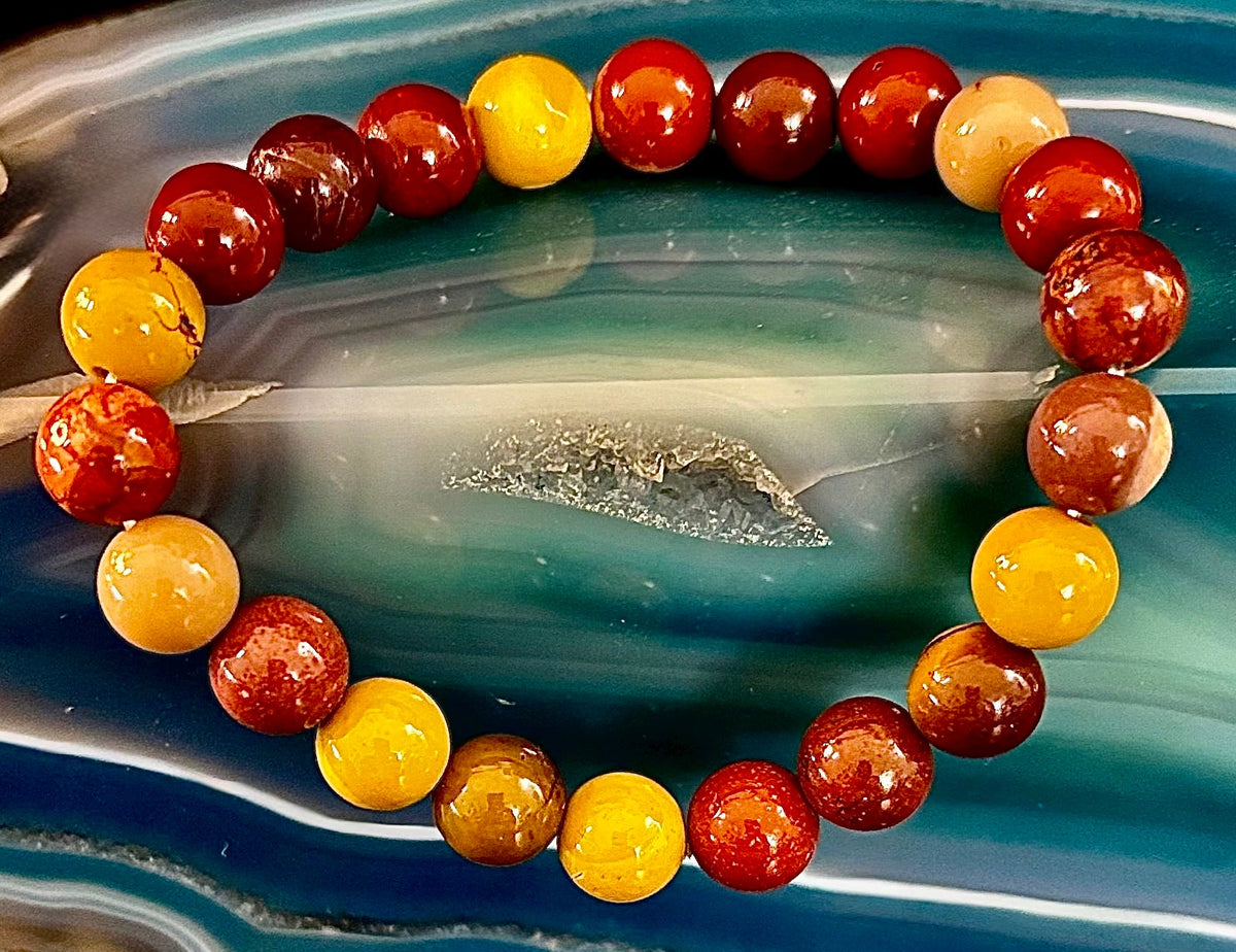 Reiki-Infused Australian Mookaite Jasper Bracelet for Vitality, Grounded Decision-Making & Embracing Change (8mm)