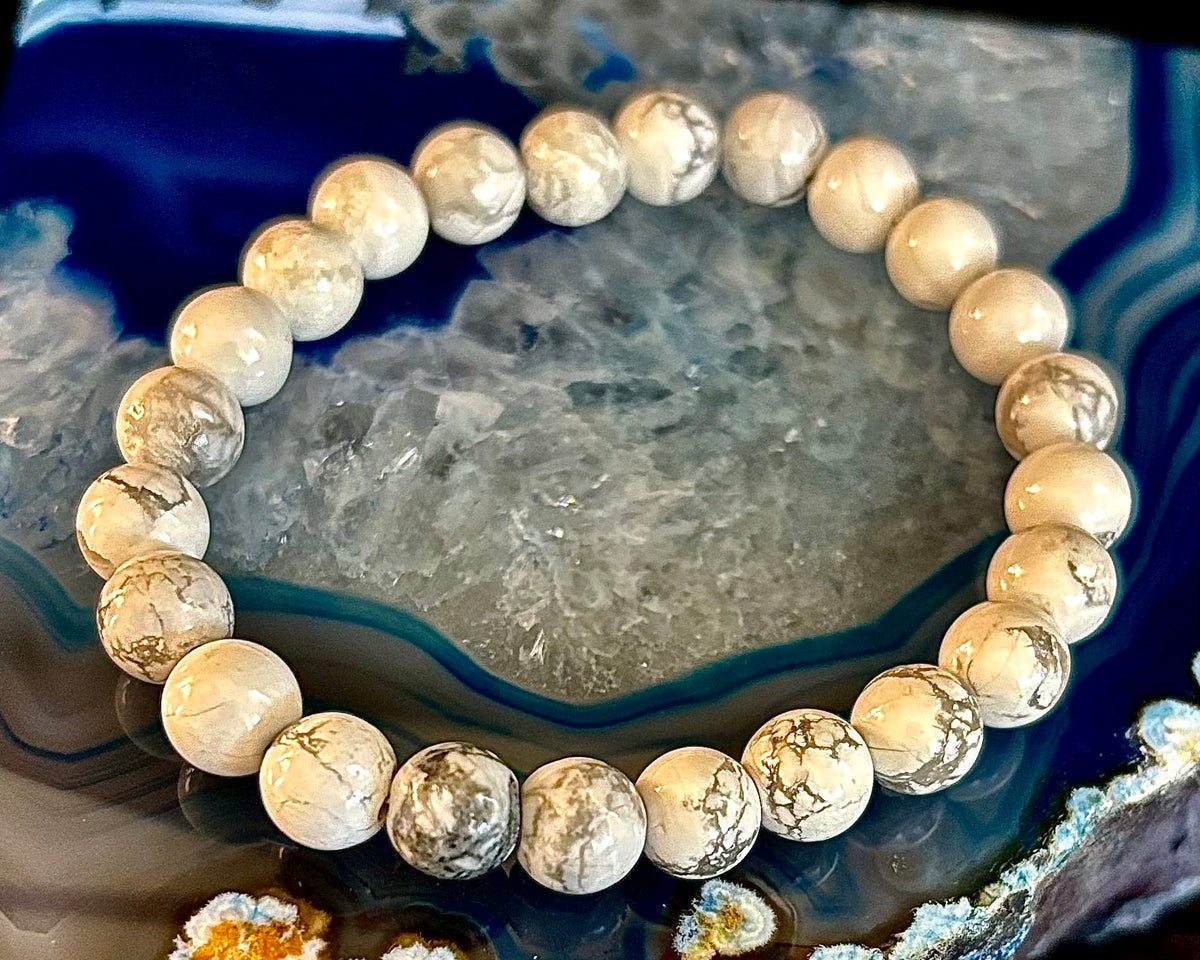 Reiki-Infused Natural White Howlite Bracelet for Calming Racing Thoughts, Stress Relief & Crown Chakra Peace (8mm)