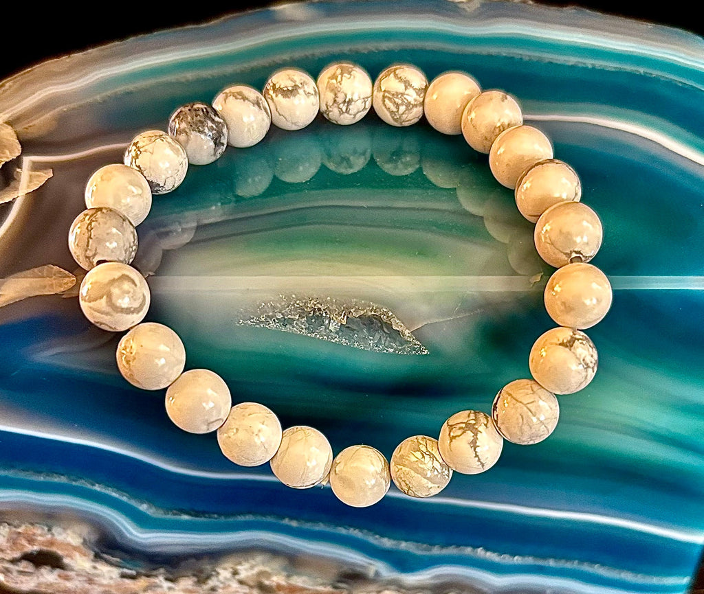 Reiki-Infused Natural White Howlite Bracelet for Calming Racing Thoughts, Stress Relief & Crown Chakra Peace (8mm)