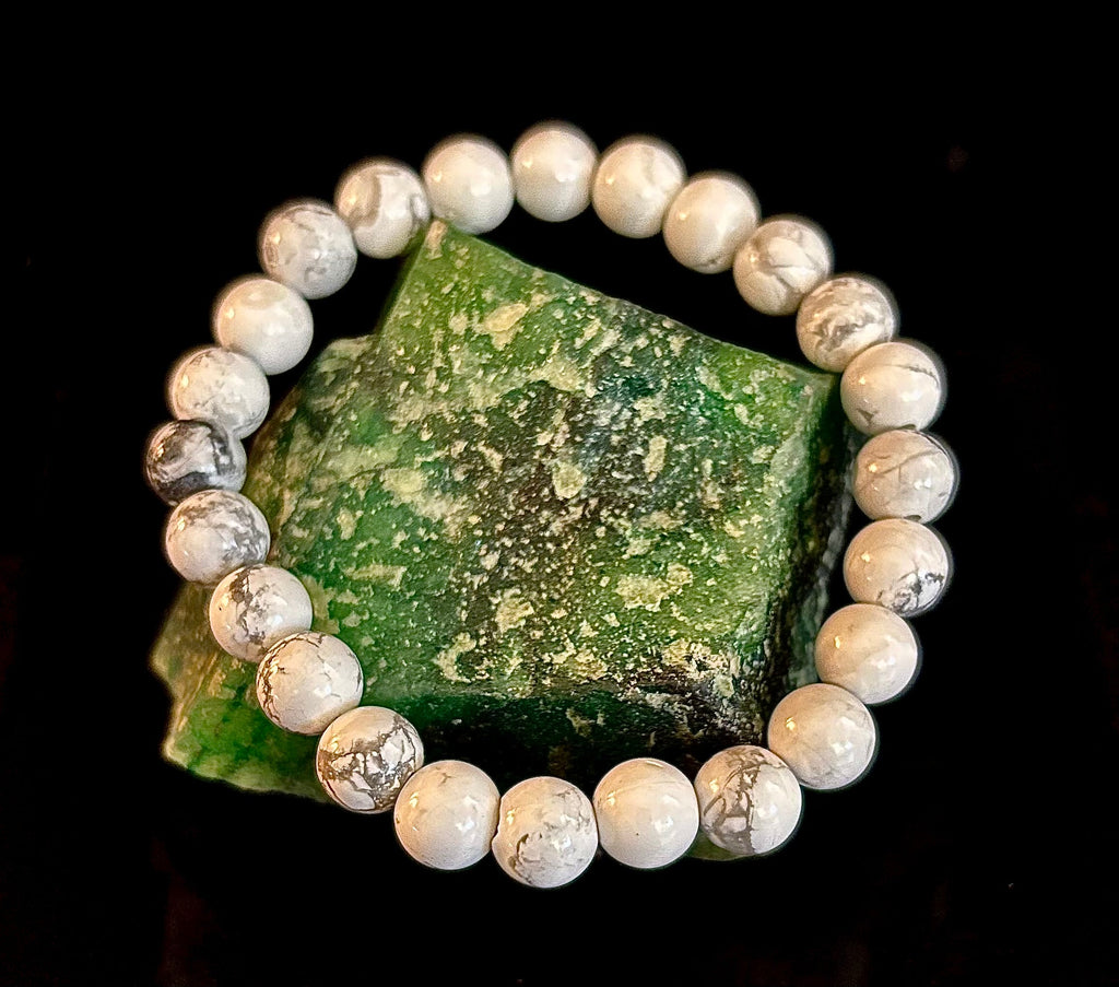 Reiki-Infused Natural White Howlite Bracelet for Calming Racing Thoughts, Stress Relief & Crown Chakra Peace (8mm)