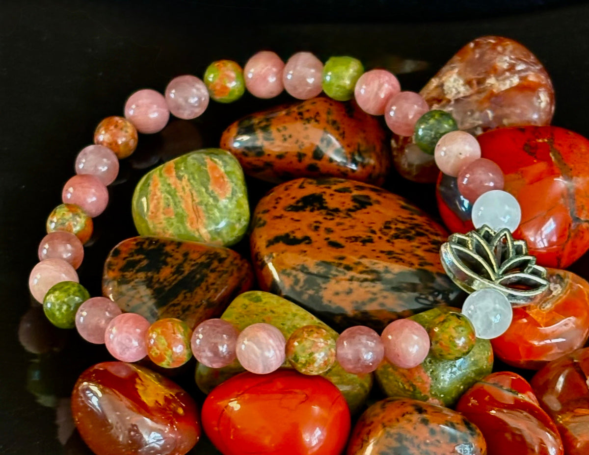 Reiki-Infused Heart Chakra Bracelet with Lotus Charm – Rose Quartz, Rhodonite & Unakite for Self-Love & Healing (6mm)