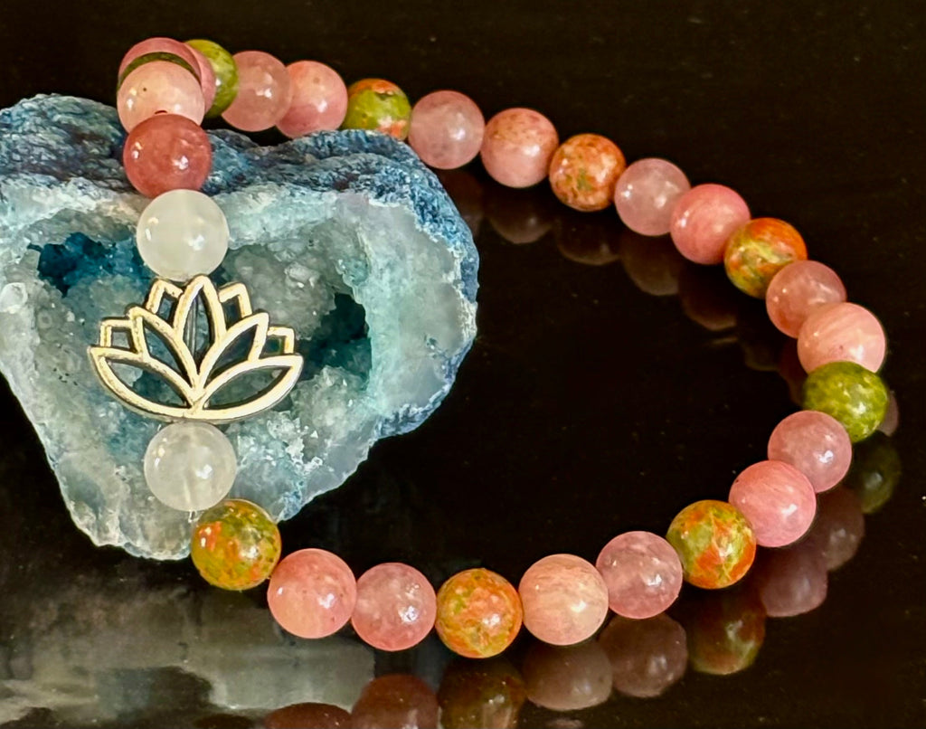 Reiki-Infused Heart Chakra Bracelet with Lotus Charm – Rose Quartz, Rhodonite & Unakite for Self-Love & Healing (6mm)