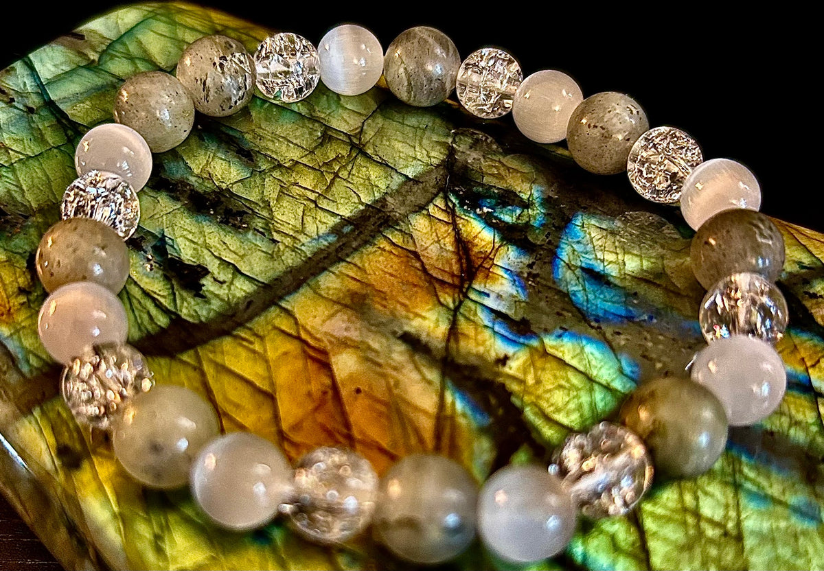Reiki-Infused Lightworkers Healing Bracelet – Labradorite, Crackle Quartz & Selenite