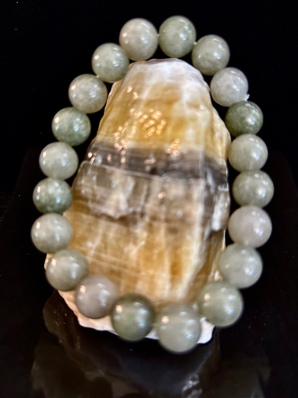 Reiki-Infused Natural Jade Abundance & Prosperity Bracelet for Heart Chakra Harmony, Good Fortune & Peace (8mm & 10mm)