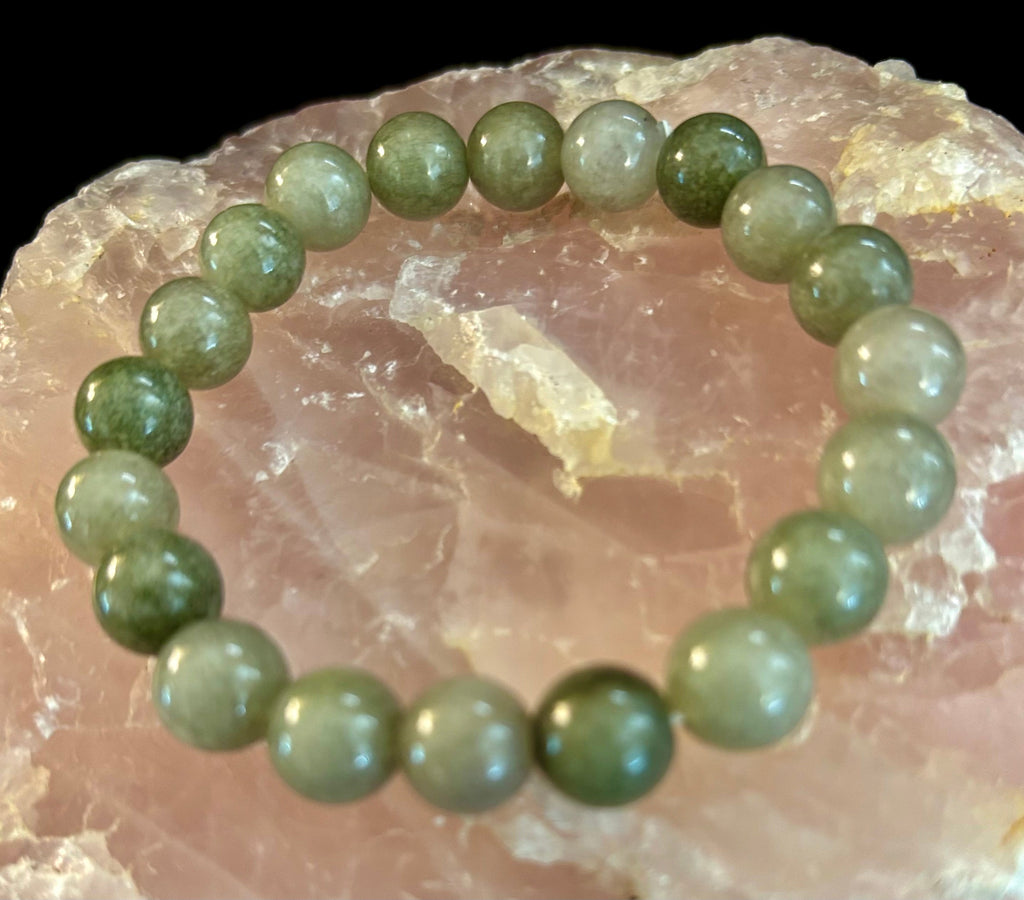 Reiki-Infused Natural Jade Abundance & Prosperity Bracelet for Heart Chakra Harmony, Good Fortune & Peace (8mm & 10mm)
