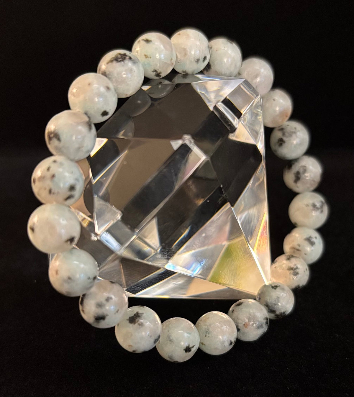 Reiki-Infused Natural Sesame Kiwi Jasper Bracelet for Joy, Nurturing Balance & Emotional Strength (8mm)