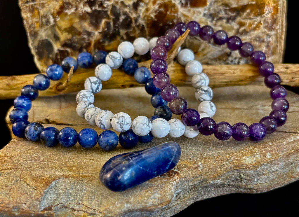 Intentions Bracelet Set with a crystal – Serenity (Amethyst, Sodalite & Howlite)