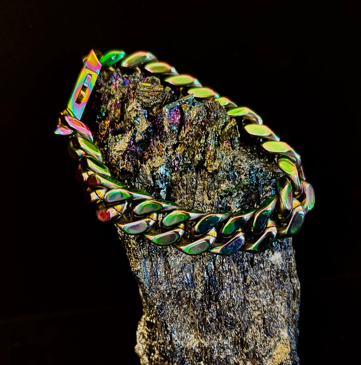 Titanium Steel Chain Bracelet – 22cm Cuban Link, Silver/Gold/Rainbow