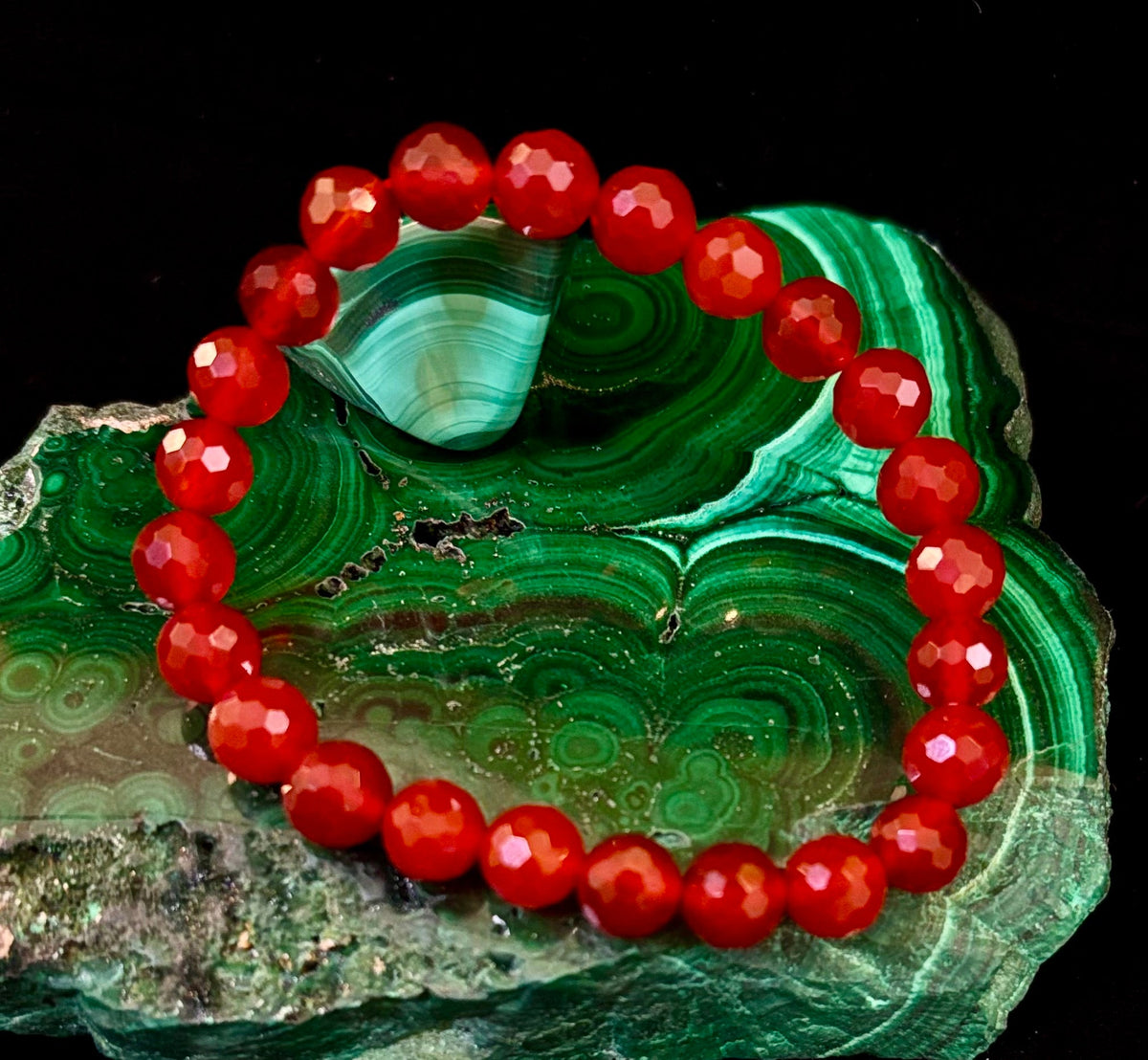 Red Agate Polyhedral Power Bracelet – Strength, Grounding & Vitality (8mm, Small–Medium Wrist)