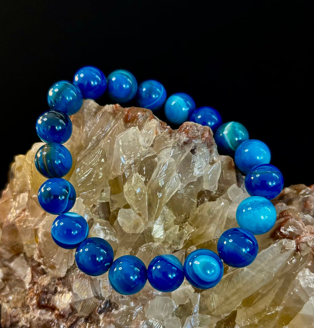 Blue Striped Agate Reiki-Infused Healing & Calm Bracelet (Medium Wrists)