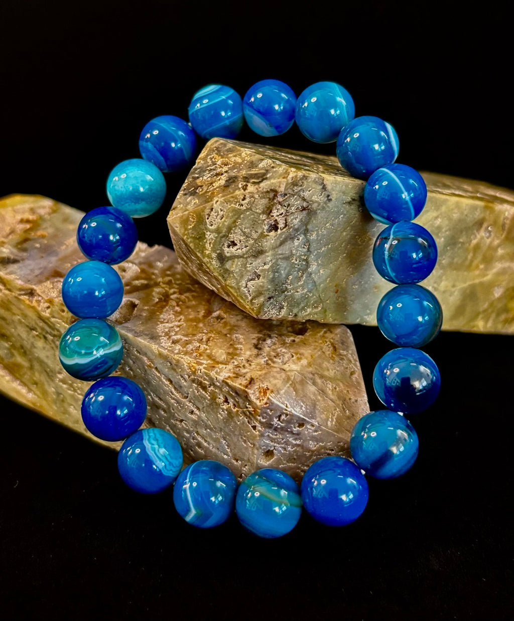 Blue Striped Agate Reiki-Infused Healing & Calm Bracelet (Medium Wrists)