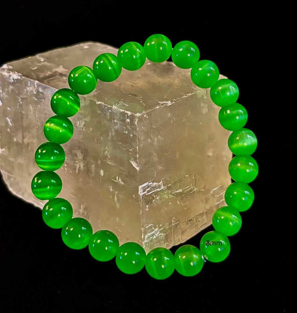 Reiki-Infused Green Cat Eye Stone Bracelet for Intuition, Shielding Protection & Vibrant Focus (8mm, 10mm & 12mm)