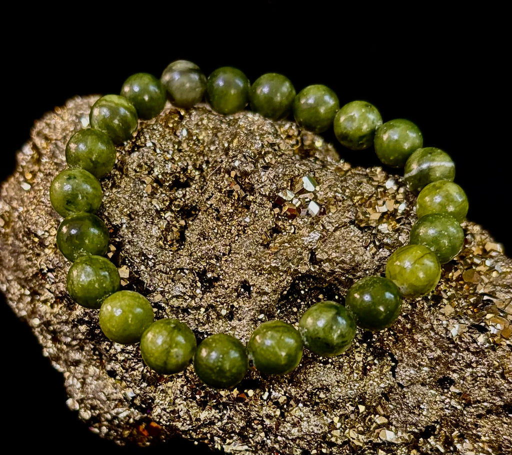 Reiki-Infused Nephrite Jade Bracelet – Abundance, Protection & Harmony