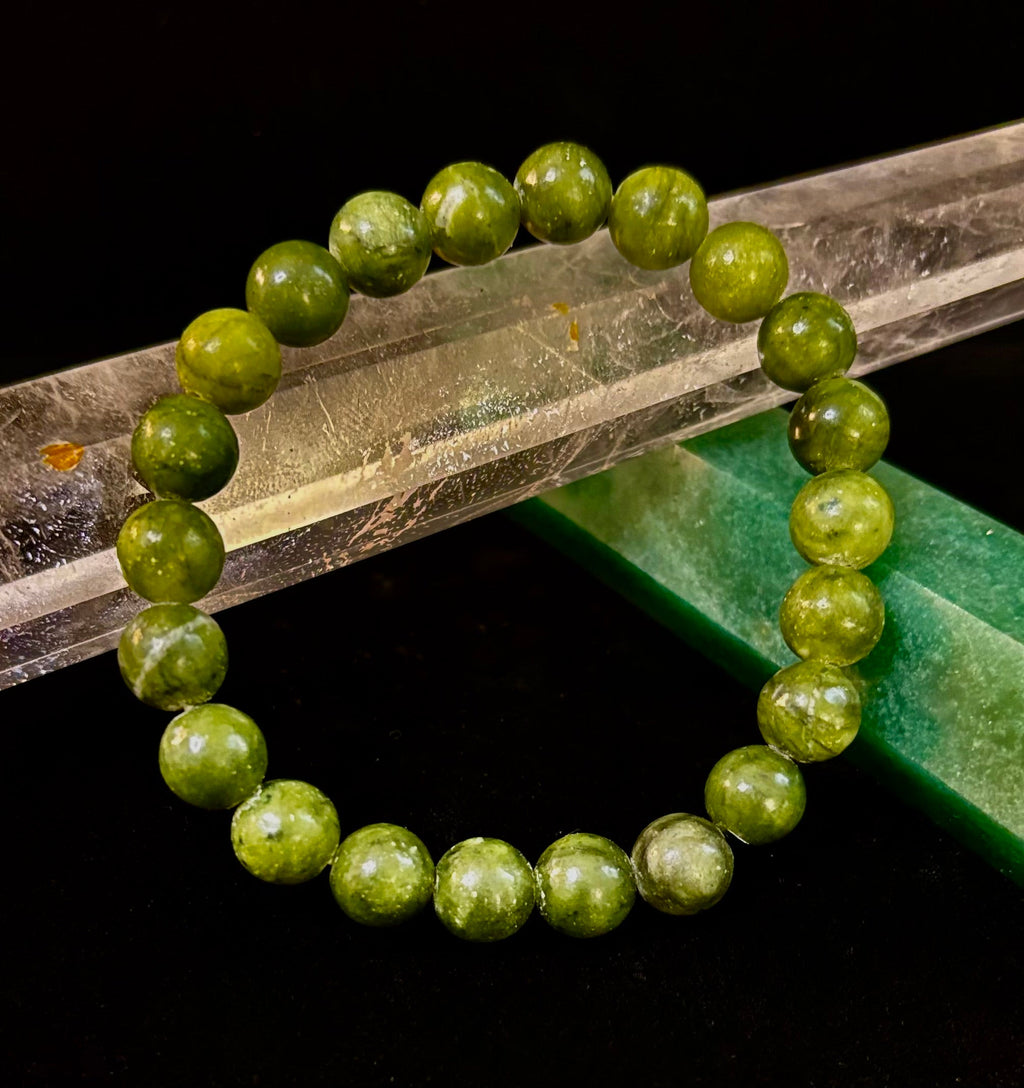 Reiki-Infused Nephrite Jade Bracelet – Abundance, Protection & Harmony