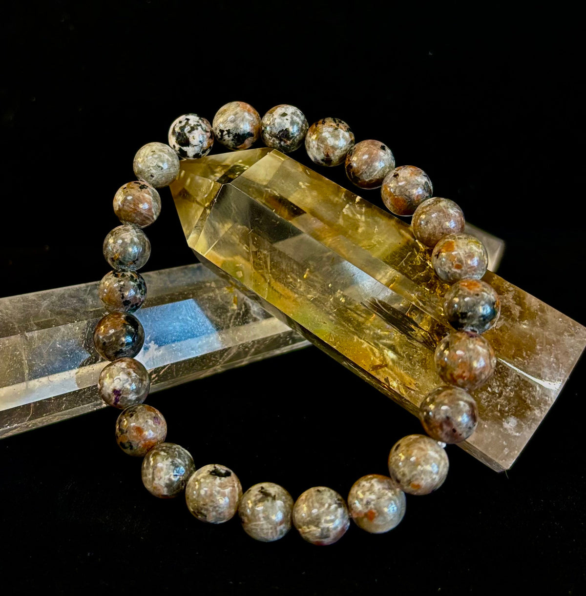 Yooperlite Grounding Bracelet – Natural UV Reactive Stone