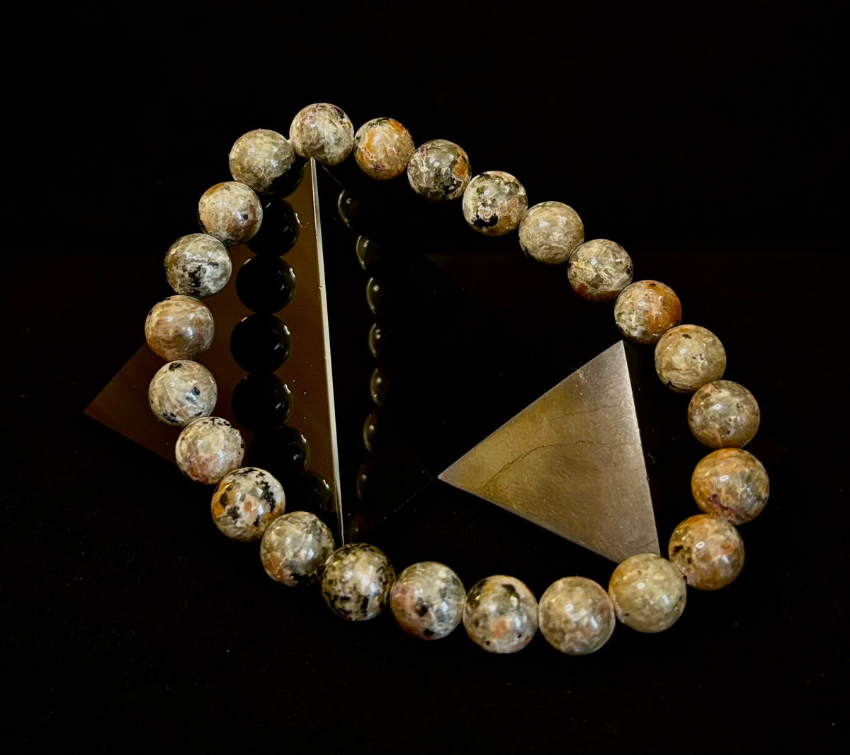 Yooperlite Grounding Bracelet – Natural UV Reactive Stone