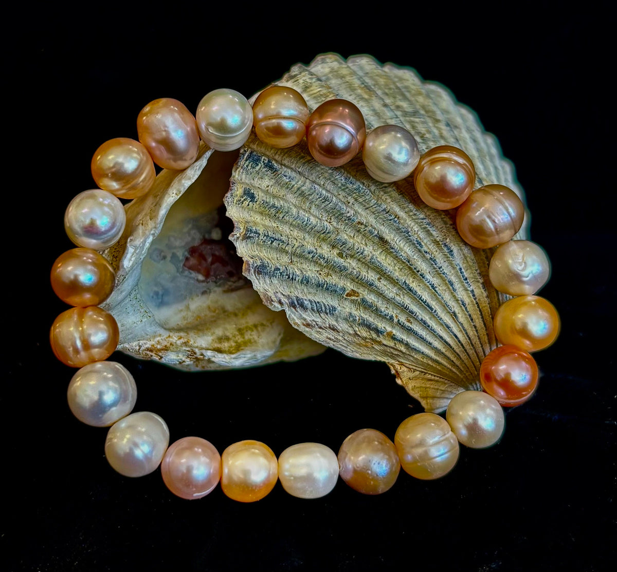 Reiki-Infused Cultured Freshwater Pearl Bracelet for Wisdom, Feminine Power & Divine Grace (8-9mm)