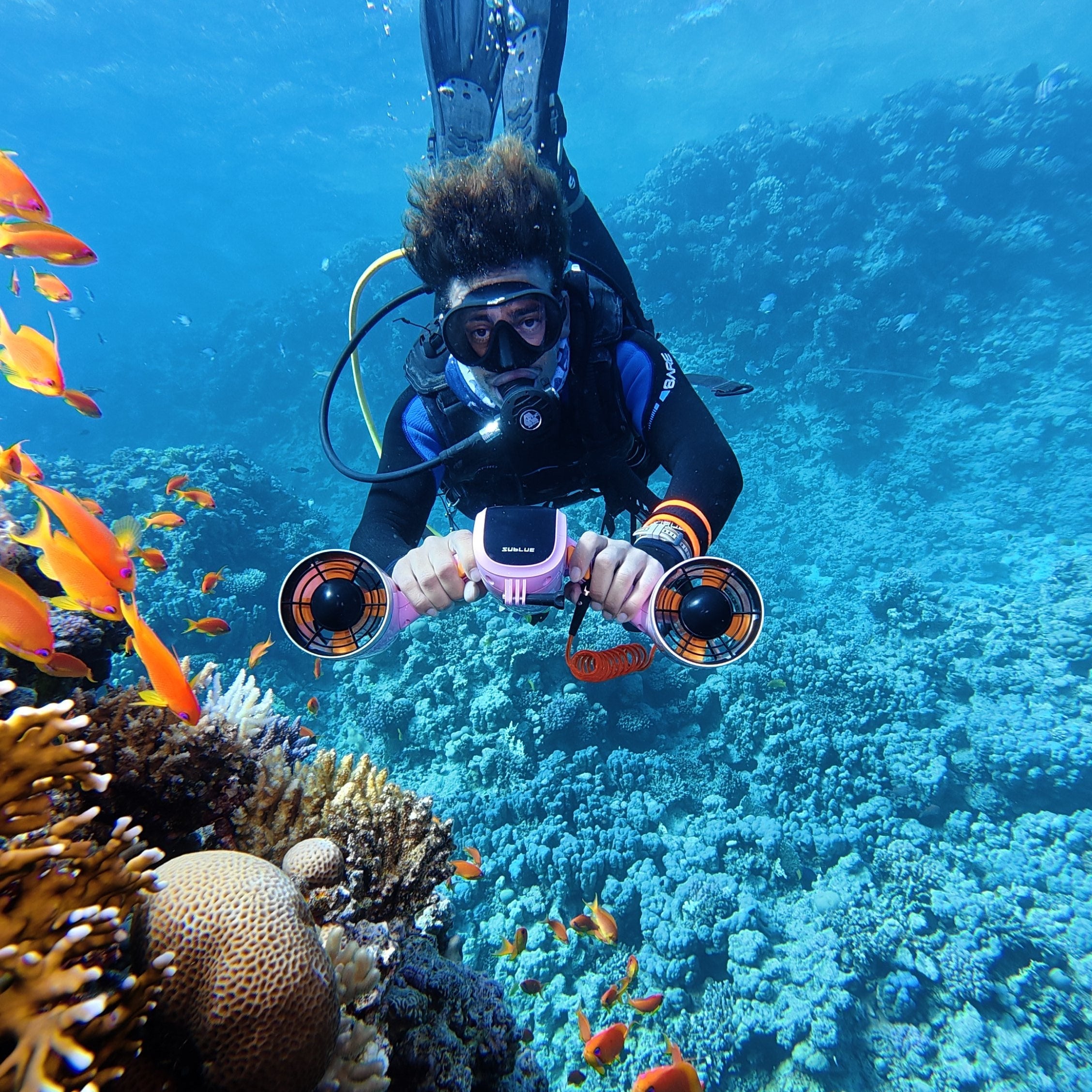 Underwater Fun With This Underwater Scooter