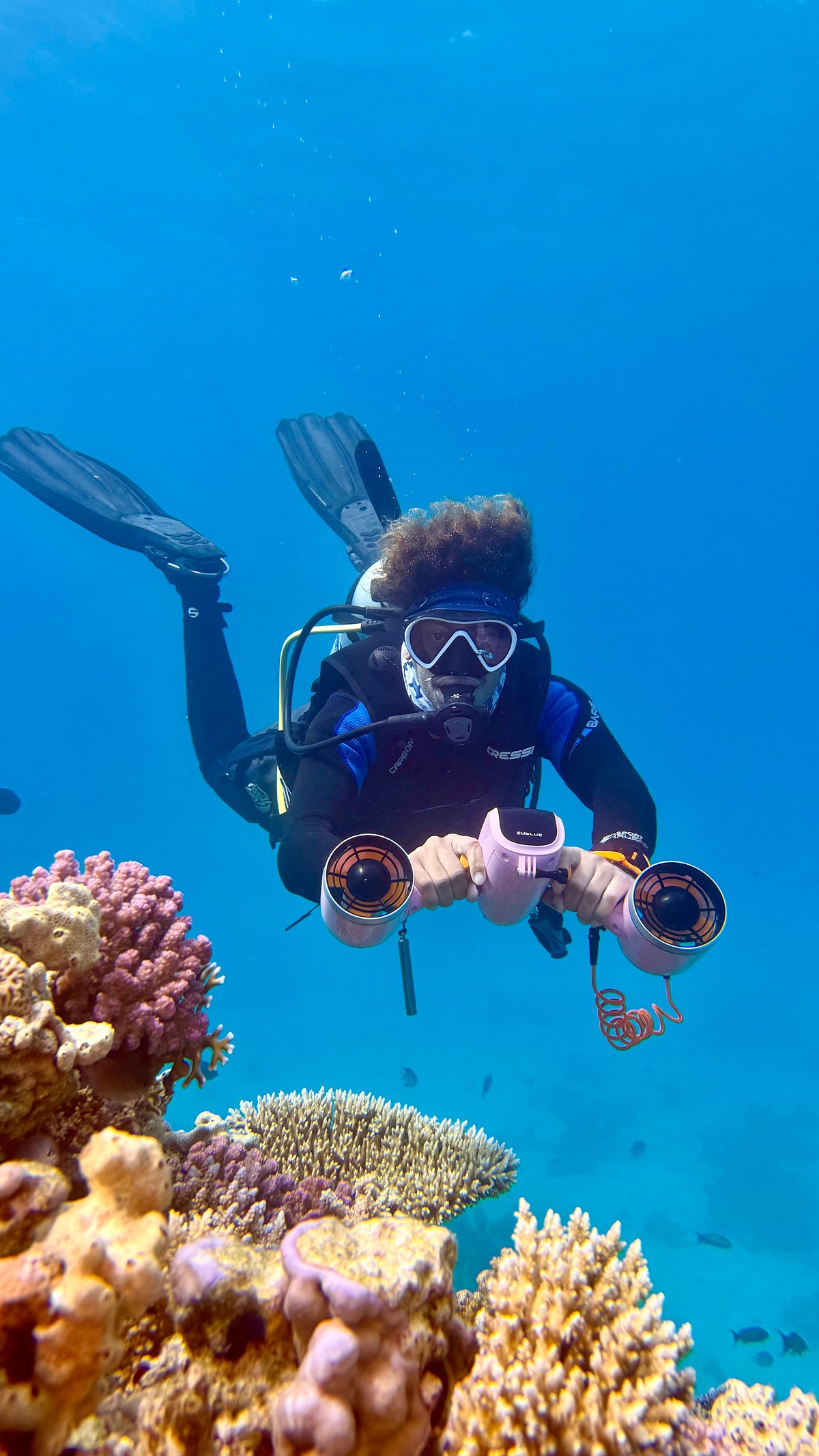 Underwater Fun With This Underwater Scooter