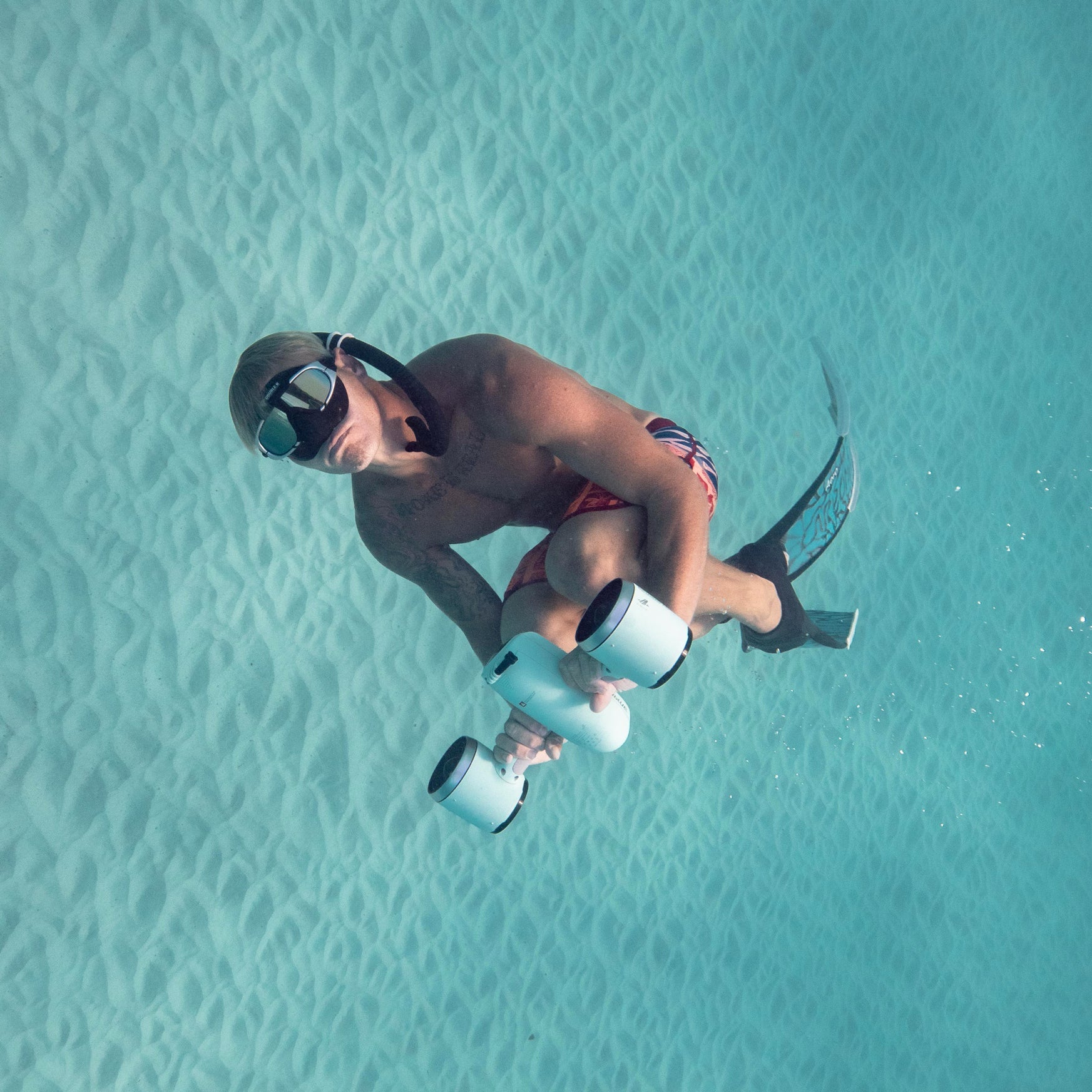 Underwater Fun With This Underwater Scooter