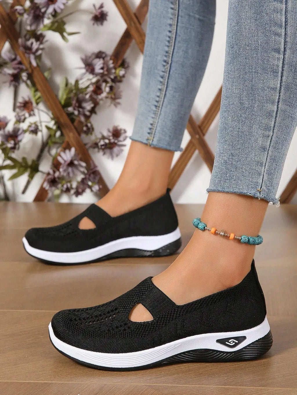 Women's shoes Solid Color Breathable Sneakers