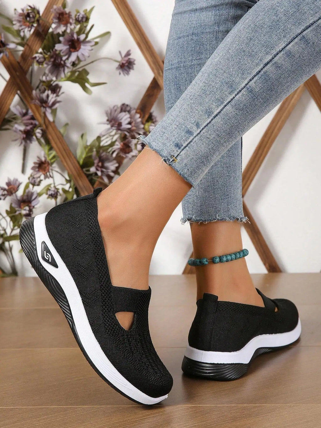 Women's shoes Solid Color Breathable Sneakers