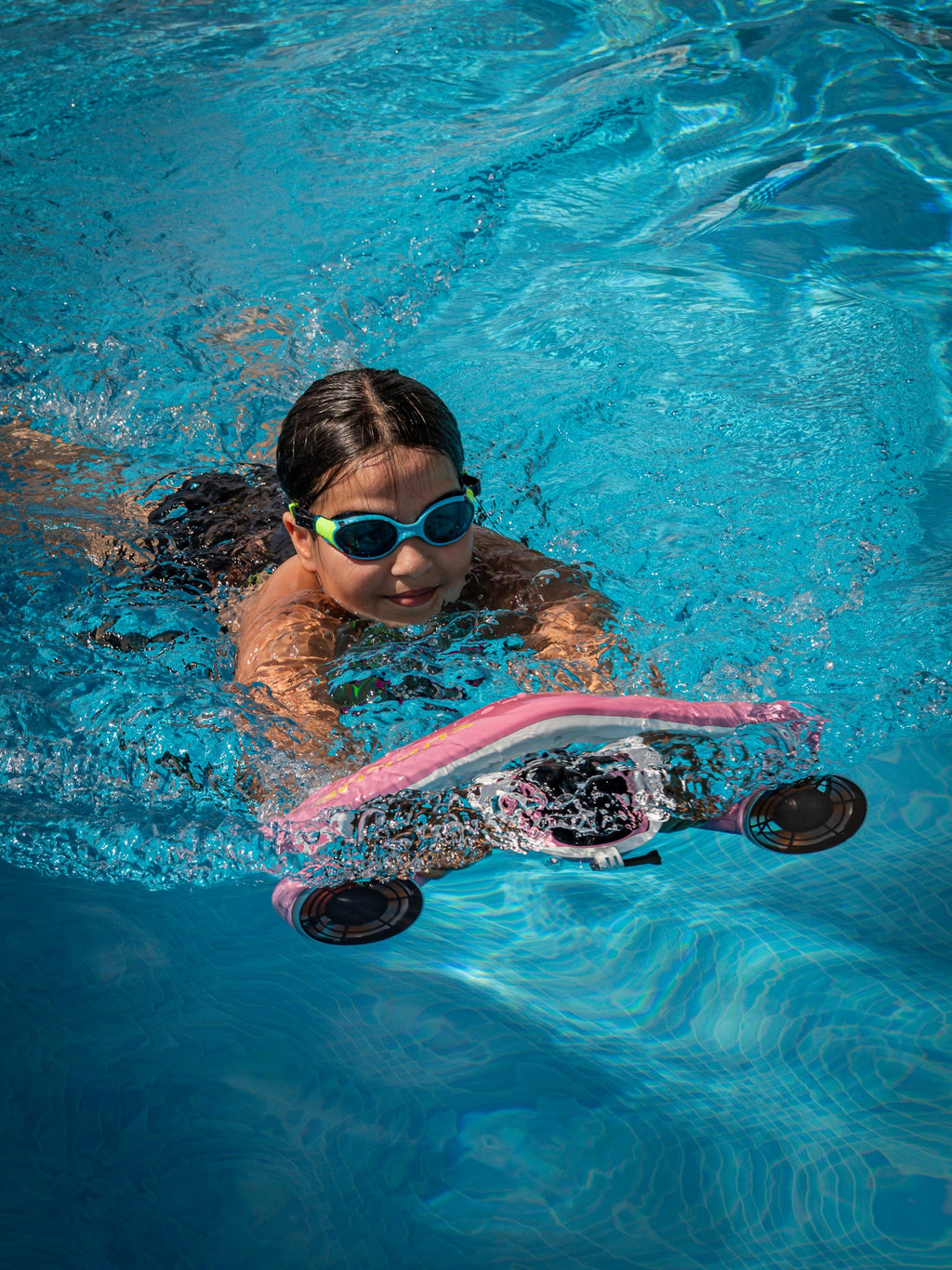 Underwater Fun With This Underwater Scooter