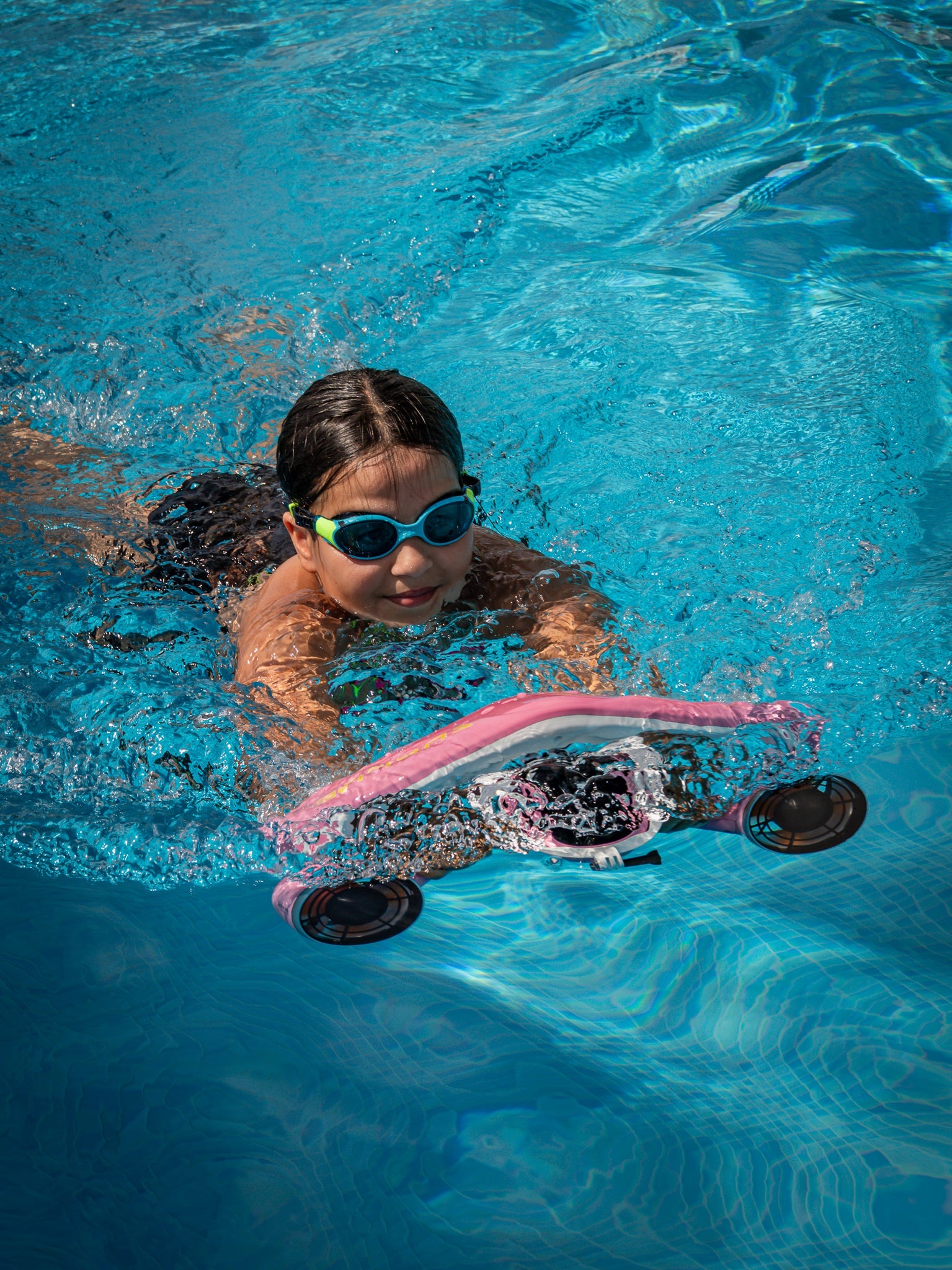 Underwater Fun With This Underwater Scooter