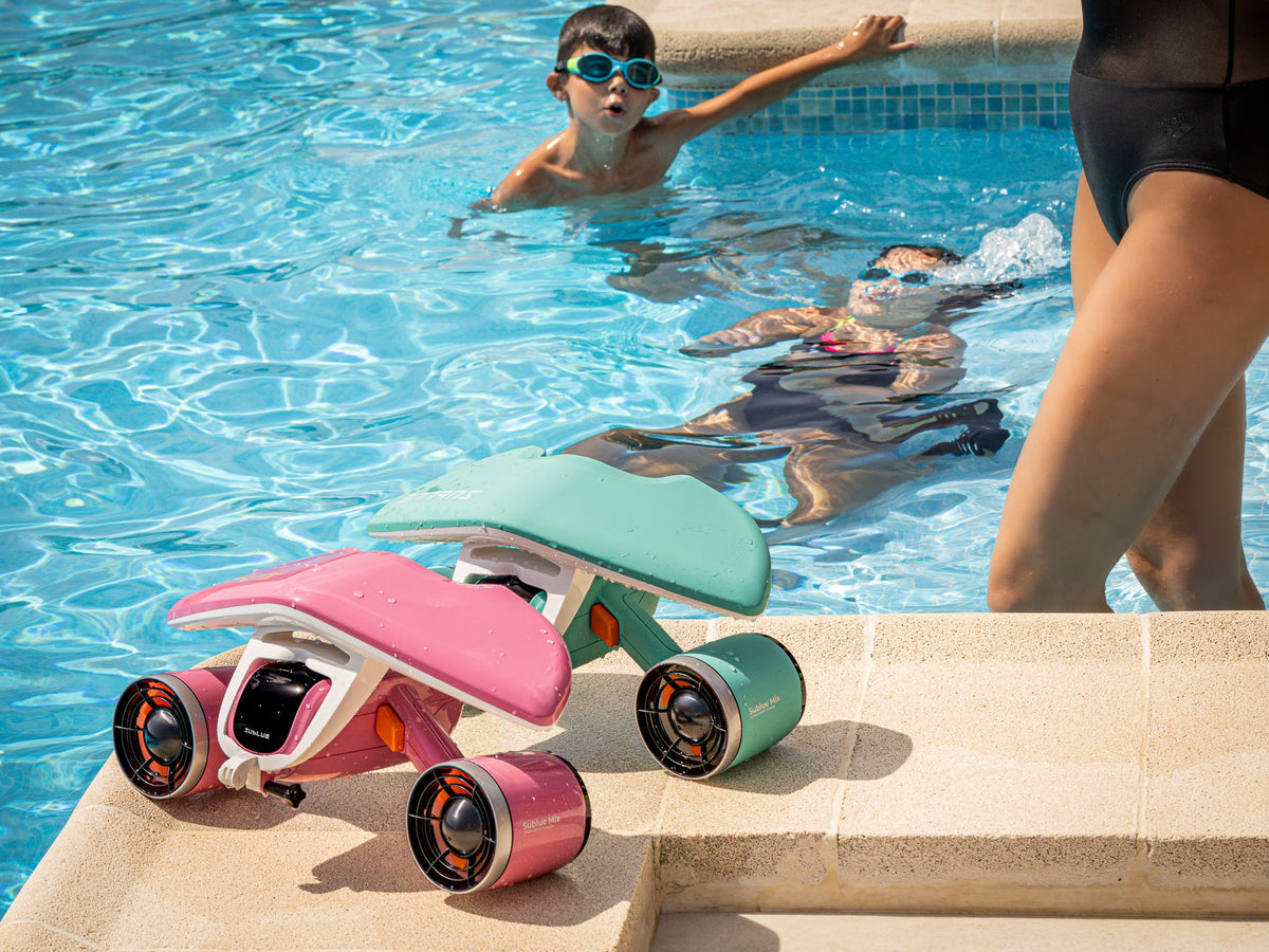 Underwater Fun With This Underwater Scooter
