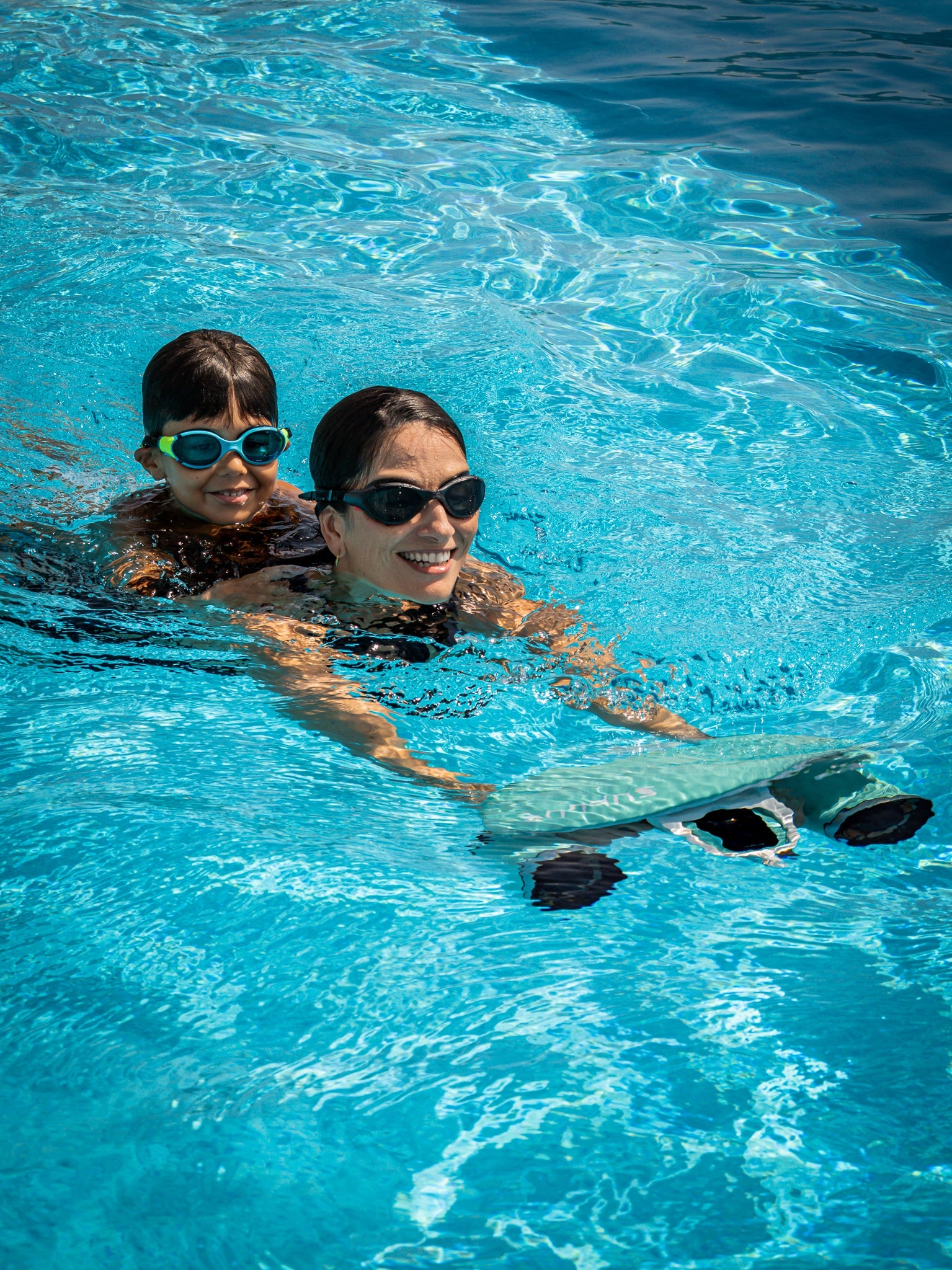 Underwater Fun With This Underwater Scooter
