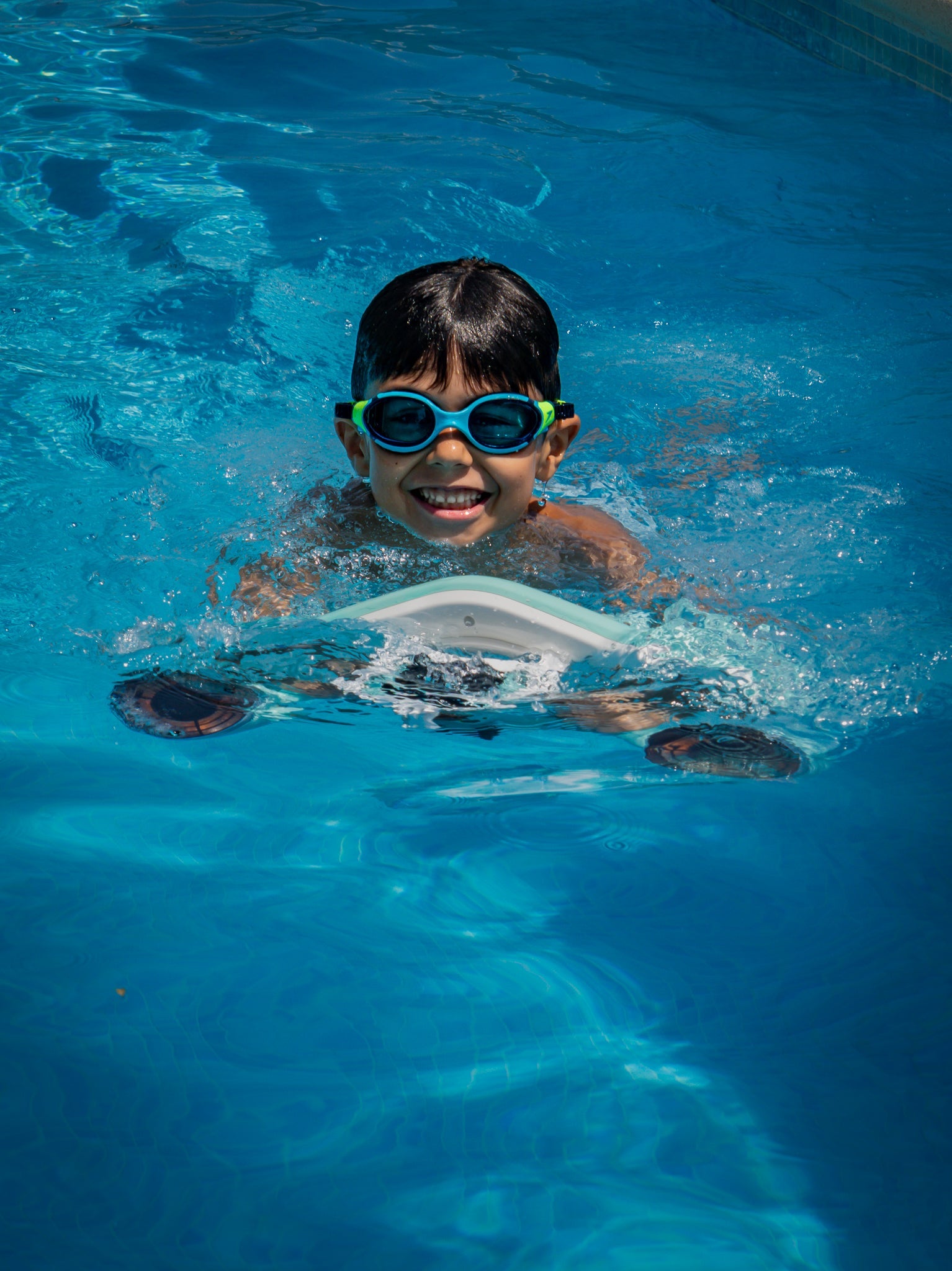 Underwater Fun With This Underwater Scooter