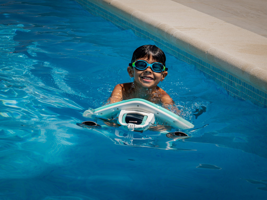 Underwater Fun With This Underwater Scooter