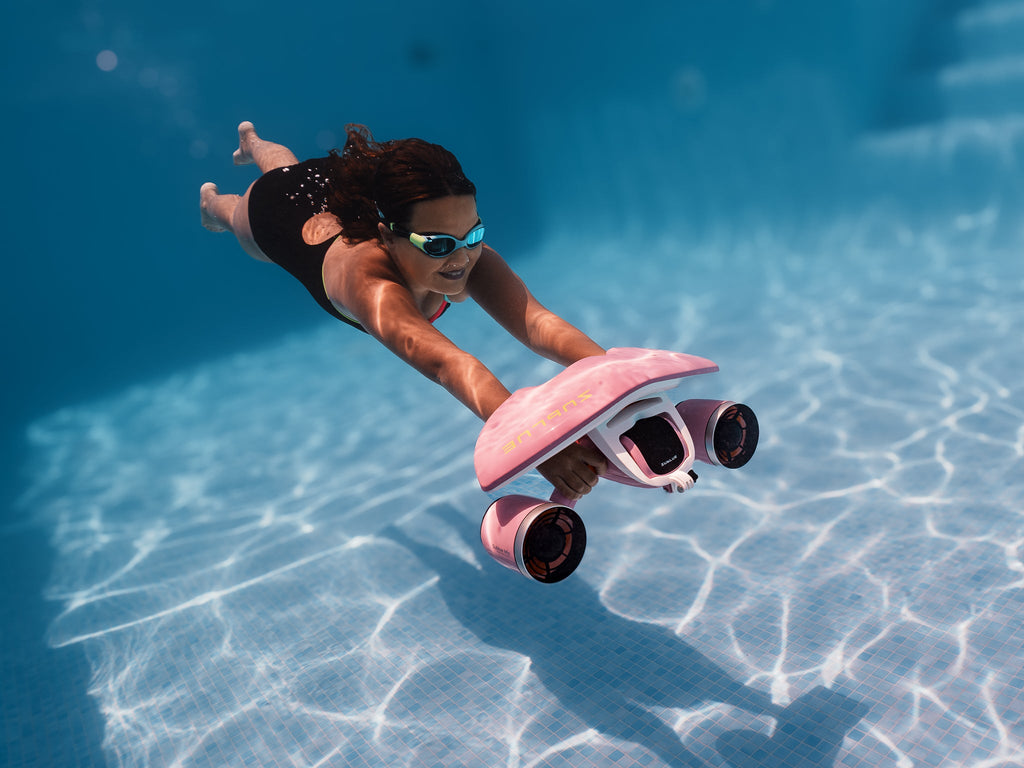 Underwater Fun With This Underwater Scooter